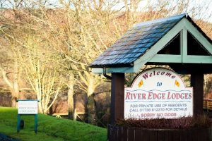 Welcome to River Edge Lodges